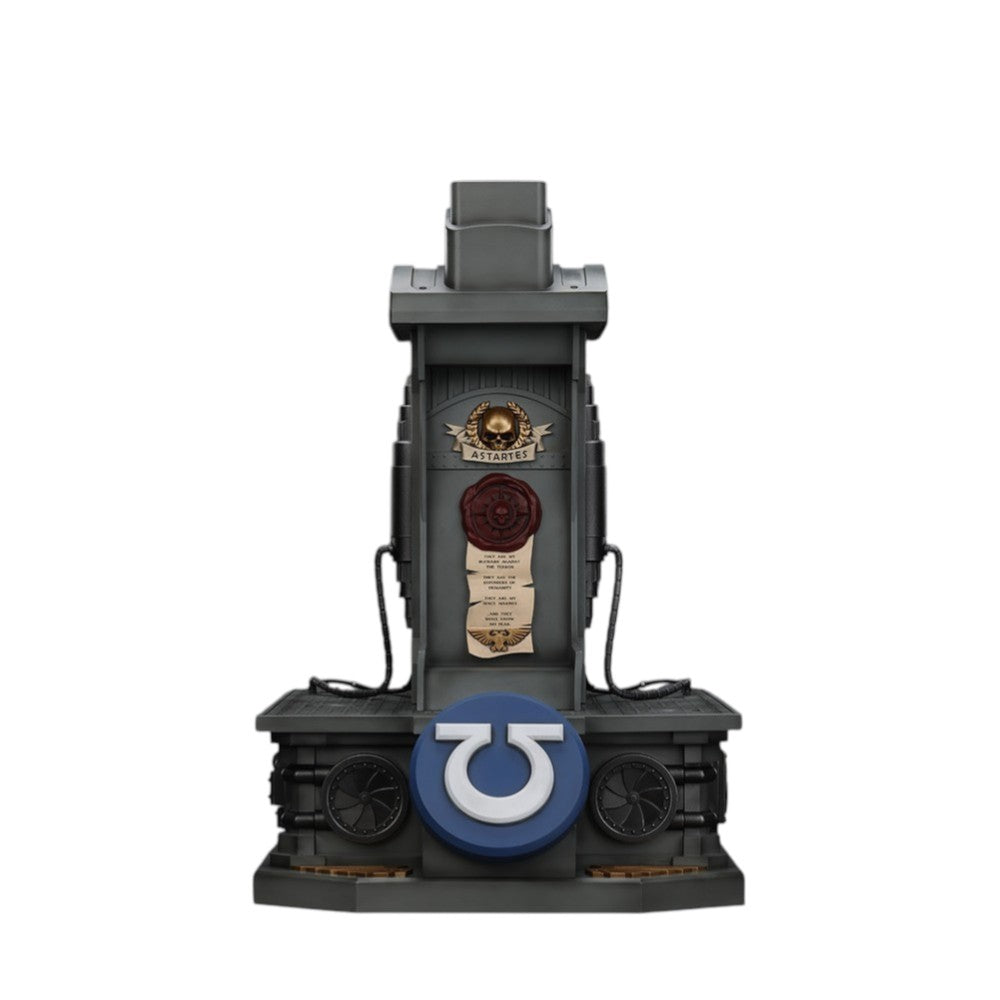 Warhammer Collectibles: 1/1 Scale Ultramarines Lieutenant Titus' MKX Helmet & Display Stand