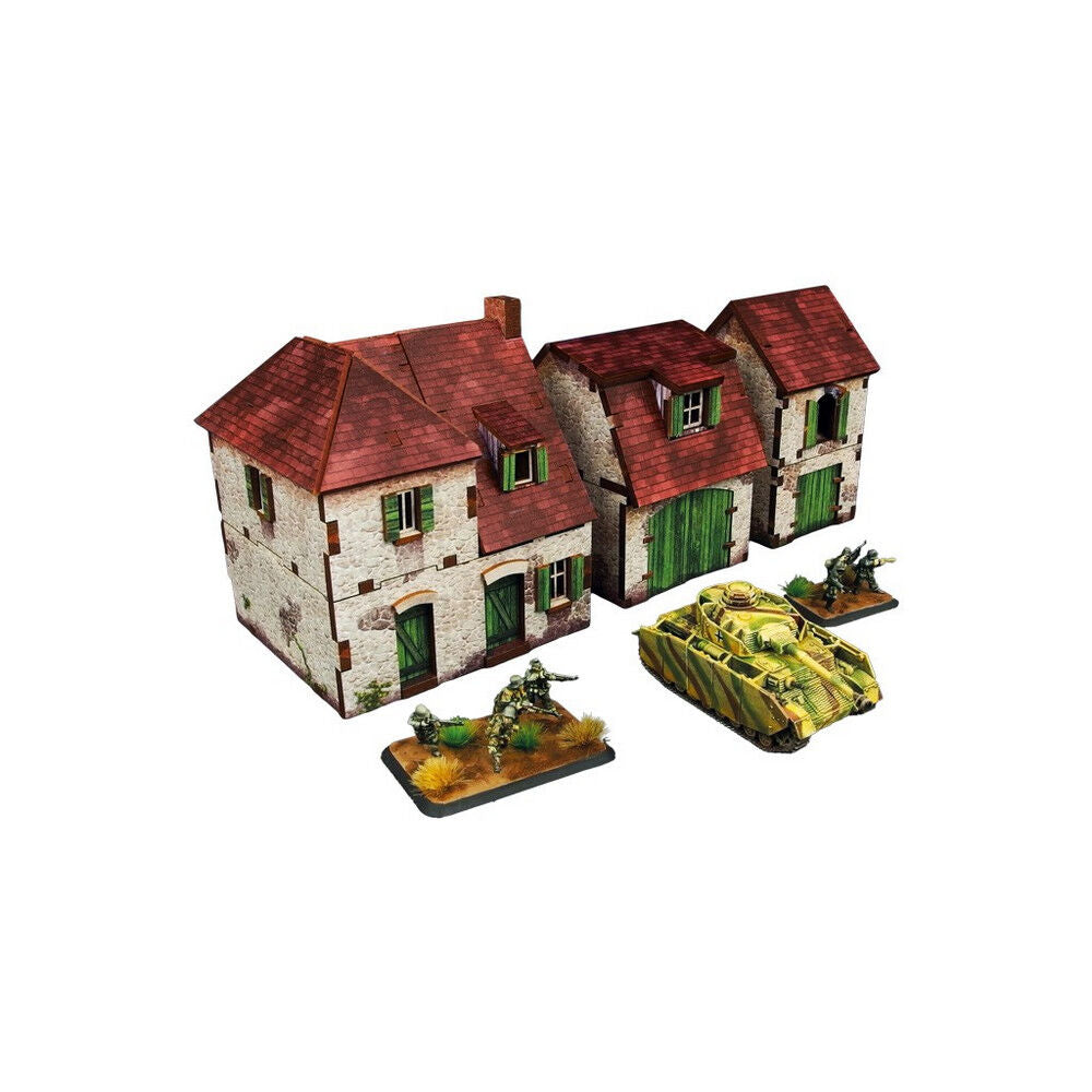 Micro Art Studio - WW2 Normandy Farmhouse w. Outbuildings PREPAINTED [15mm/1:100]
