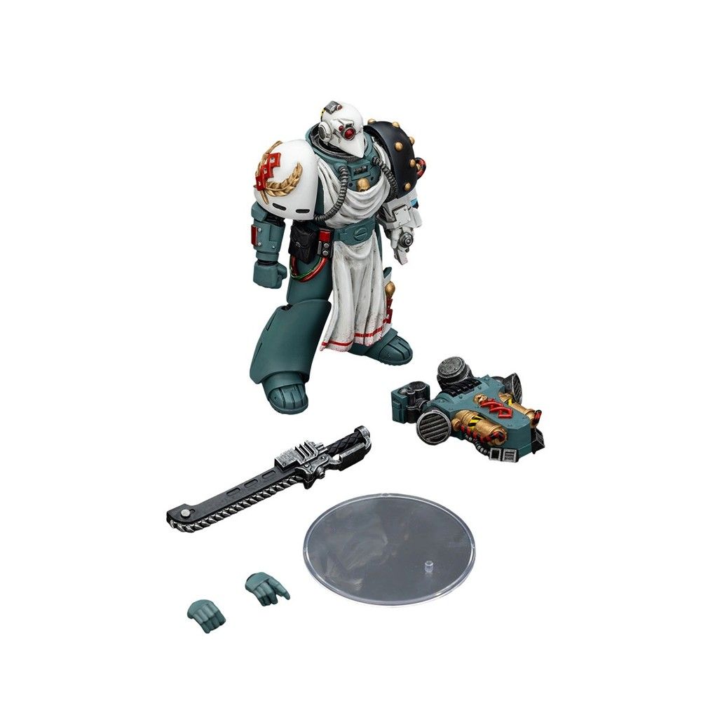 Warhammer Collectibles: 1/18 Scale Sons of Horus Legion Apothecary