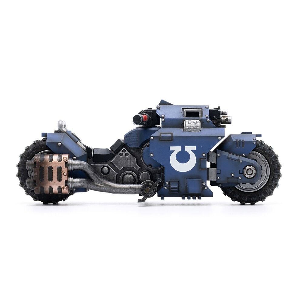 Warhammer Collectibles: 1/18 Scale Space Marines Ultramarines Outriders