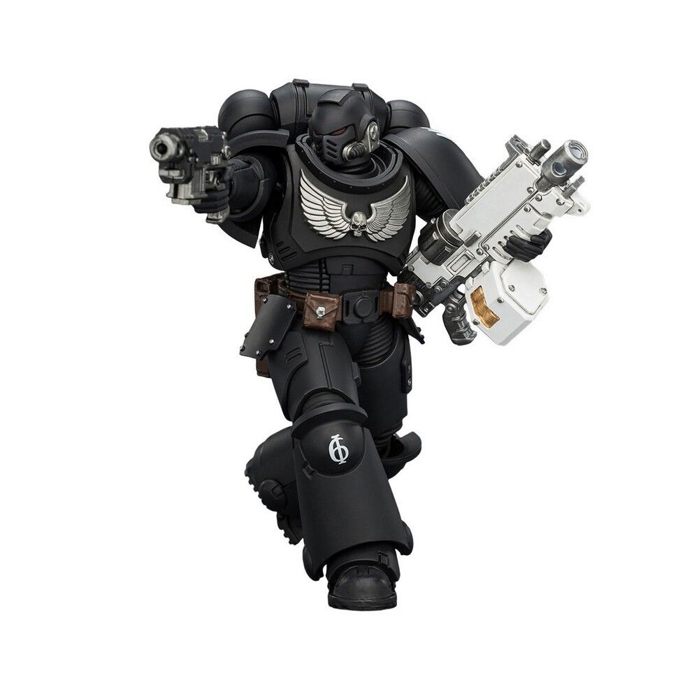Warhammer Collectibles: 1/8 Scale Iron Hands Intercessor Bolt Rifle Pistol & Chainsword