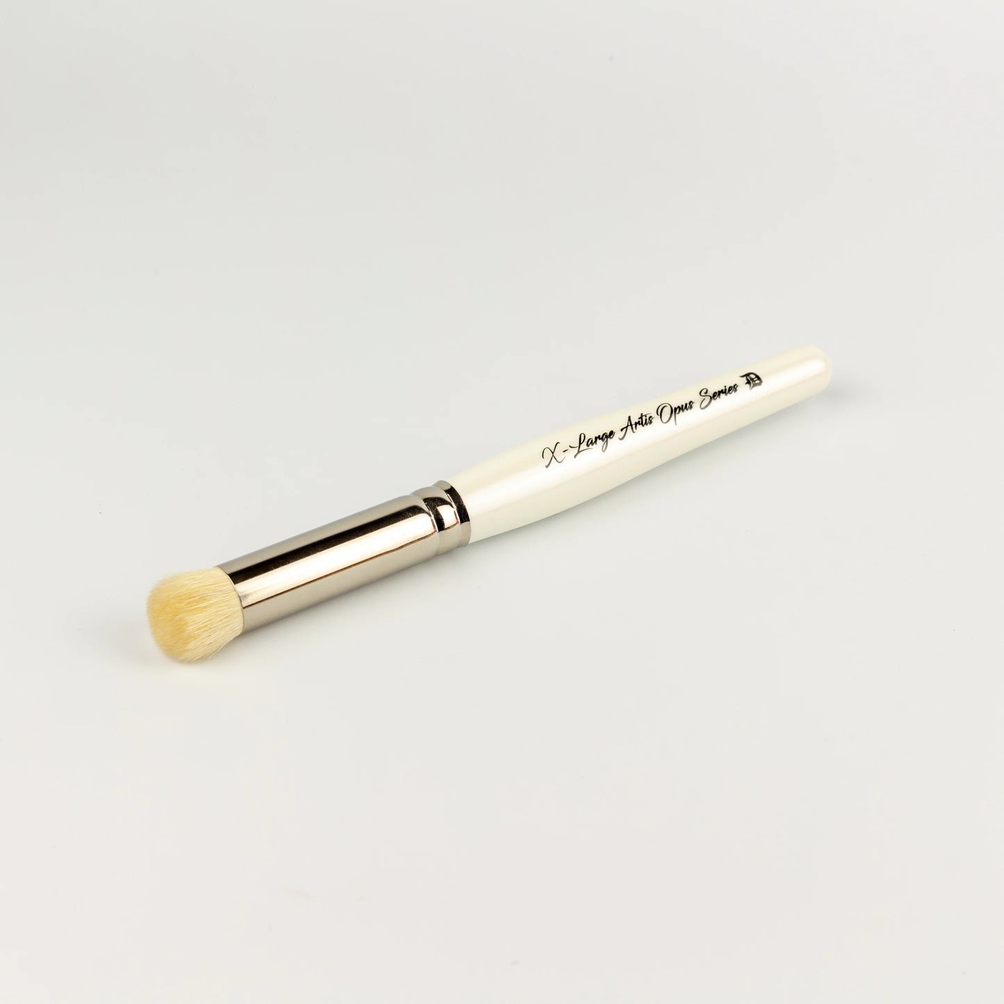 Artis Opus: Series D Brush